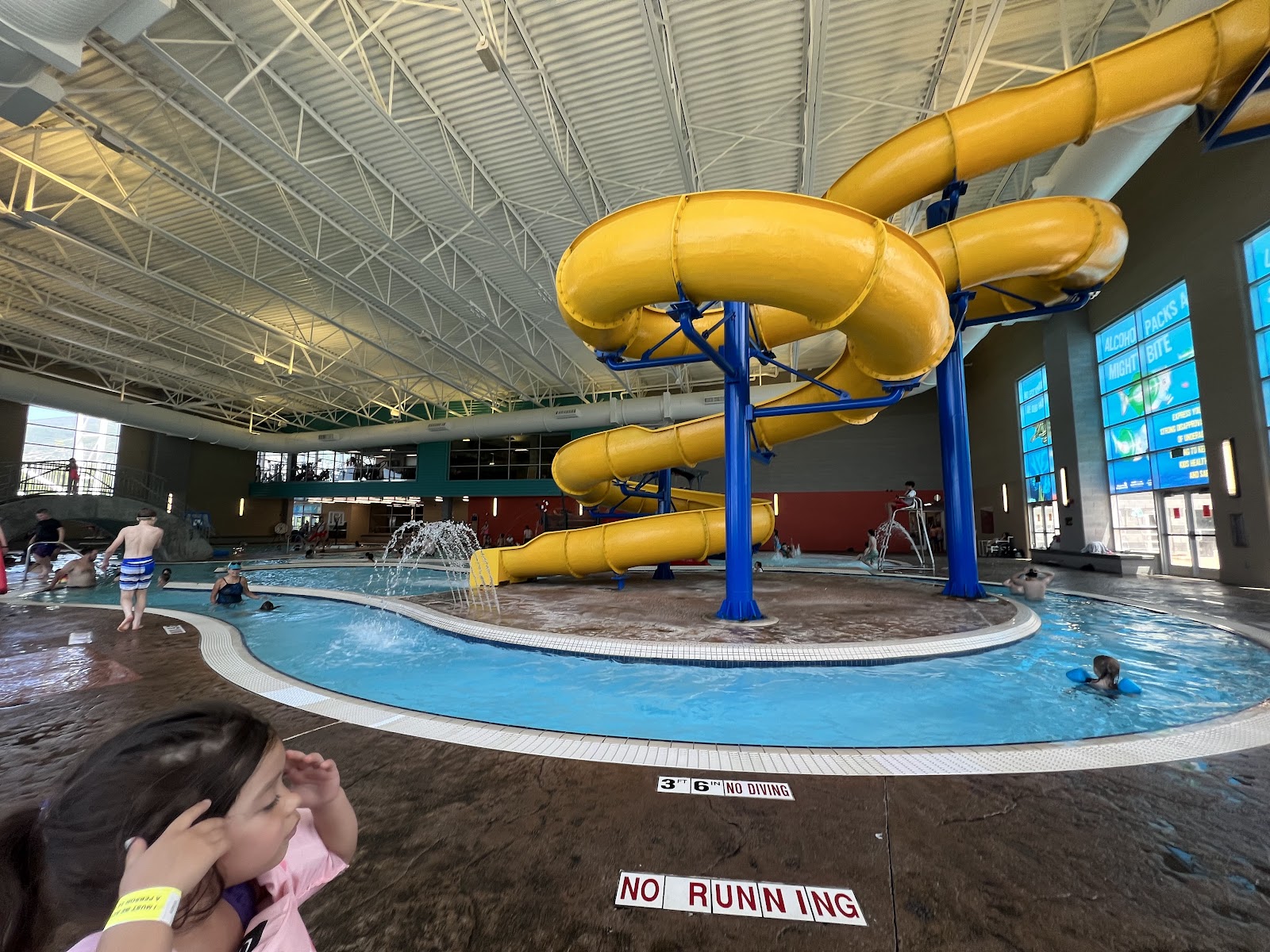 South Davis Recreation Center, photo by Josue Peña